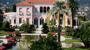 10 Stunning Villas Redefining Luxury Living