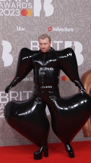 1.2M views · 7.1K reactions | A MOMENT FOR SAM SMITH PLEASE ✨✨✨ #BRITs #BRITs2023 #BRITAwards #SamSmith #MTVMusic | MTV UK | Facebook