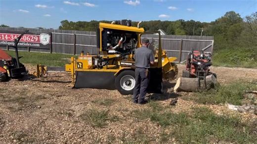 2018 Rayco RG74DXH 194 hrs “Like New” 74 HP Cummins Turbo Diesel New 1100 Green Teeth New ECM New Filters and Fluids Nearly 100 inches on Swing Arc!!! Financing and Delivery Available Located in Springfield Missouri 314-346-0629 $49,900 | Barth Equipment Sales