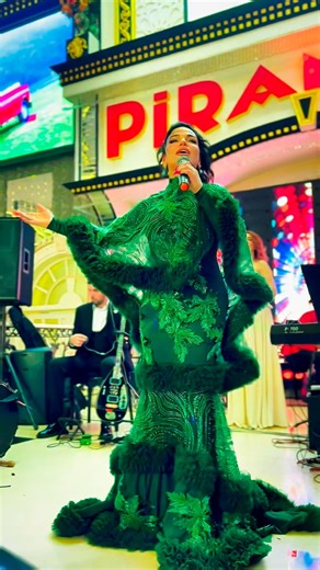 BAHAR LETIFQIZI on Instagram: "Geyim @baqa_baku"