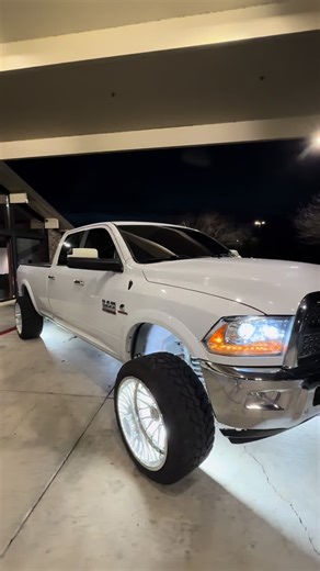 Michael Farmer (@michael.farmer)’s videos with original sound - Tom.rmx