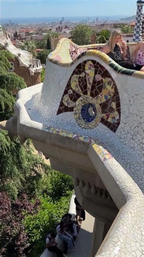 The Iconic Wave Bench of Park Güell: Best View in Barcelona