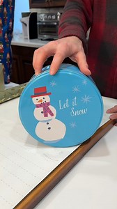 458K views · 1.5K reactions | Gift wrap like a pro  #christmasdecor #lifehacks #giftwrapping This video was produced by Wes and Alison. | Home Hacks & Easy Snacks | Facebook