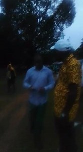 **BREAKING NEWS** Chose promise chose due! Le Président du Parti Camerounais pour la Réconciliation Nationale est donc à Ngambe. Une entrée courageuse et déterminée du Leader Cabral dans la commune de Ngambe et les populations ont répondu à l’appel. On ne se laissera plus faire. C’est fini l’imposture! Bravoo aux populations de Ngambe et aux braves CABRALISTES 👏👏👏👏 | JVC Officiel