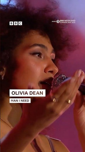 what a way to close #bigweekend 💗 olivia dean ✨