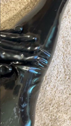 The sound of Latex #latexpants #asmr #fetish #catsuit