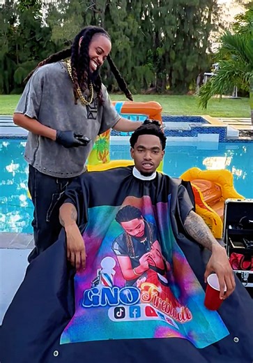 Custom service barber 💈 #barber #gnofireblade #explore | barber