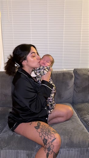 799K views · 4.3K reactions | If you need me, I’ll be soaking up all the newborn baby snuggles and kisses until further notice  #motherhood #moms #newborn #postpartum #momsofinstagram #babies #parents | Khloe Kuriatnyk | Facebook