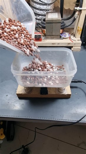 DIY vibrating polishing machine #shorts