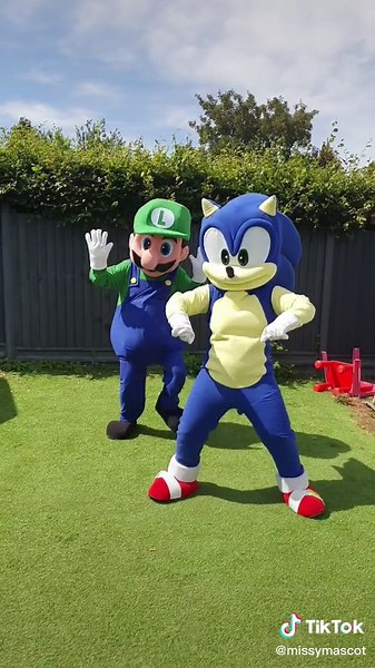 Mascot Fails Compilation - Hilarious Disasters Caught on Camera