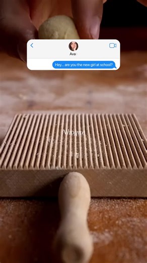 @WingAI hey are you the new girl at school #text #texting #storytime #textingstory #redditstory