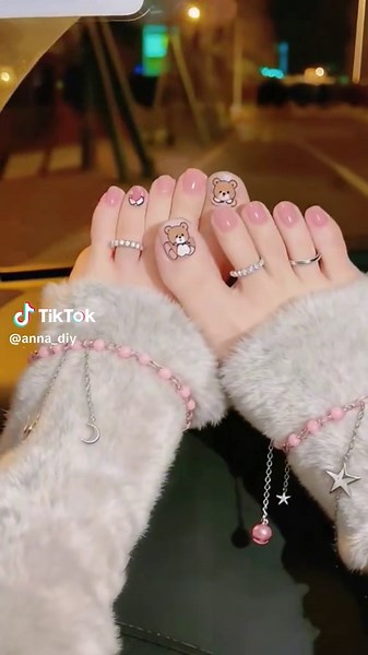 Adorable Toenail Art Ideas for You