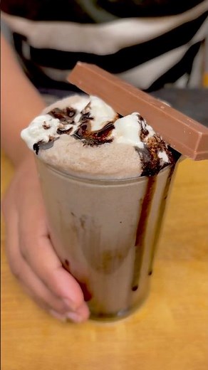 Kit-Kat shake in just ₹50 🥤
