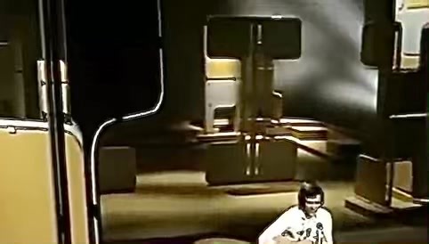 Never Let Her Go - David Gates (of Bread) 1975 live solo performance on the UK TV show The Musical Time. The song was released as a single in 1974 and is the title track from the 1975 album of the same name. It also appeared on Gates' third solo album, Goodbye Girl. | Paul B. Leonor