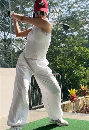 Essential Golf Swing Tips for Better Driving Range Practice