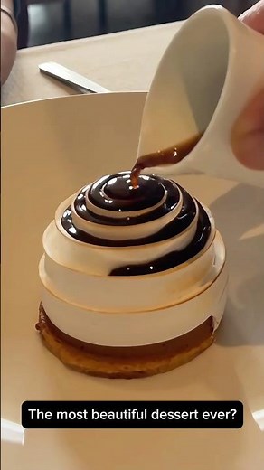 Is this the prettiest dessert ever?! 🤯 At @lucia.melbourne with @darlinh.dines