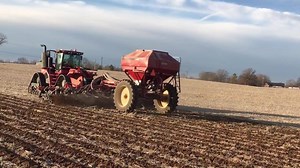 9.9K views · 304 reactions | #machinecrushmonday Kuhn Krause 1205 Gladiator working in Western Kentucky. | Big Tractor Power | Facebook