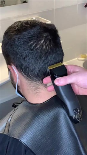 Dégradé en cours 💈#hairchange #hairs #blondie #brush #chute #cheveux #cure #pa #cute #foryouthis #pourtoiiii #loreal #painting #ombrehairstyle