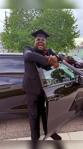 2k25 bachelor grad. So much has happened but I kept going and the reward was sweet! With God anything is possible! ❤️❤️❤️