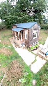 Self-Built Tiny House from Recycled Materials | Alternativehouse