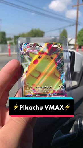 Pokémon Card Of The Day | Chunky Pikachu VMAX⚡️⚡️ Banger 💥