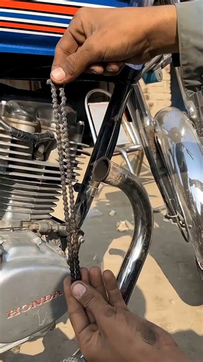 The sound of the RX bike engine was changed using a bicycle chain and a bike carburetor. #retrocycle