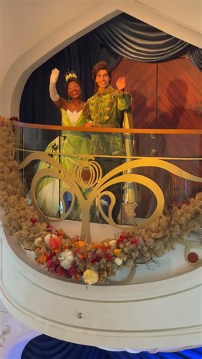 A Sweet Hello from Tiana & Naveen 👑🐸✨ | Disney Wish #disneywish #disney #tiana #disneycruise