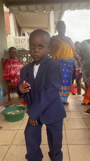 @Aliya’a Lorena🧸❤️🇬🇦 votre star a encore tué 🤣🤣🎊🎊🎊🎊🎊🎊🎊 bonne année