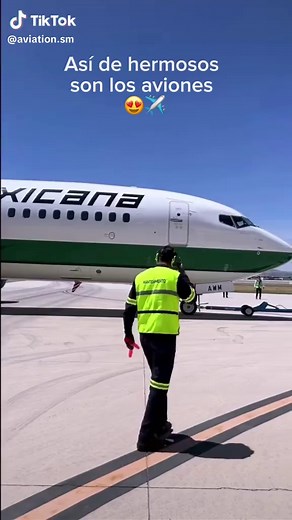 Aviones Comerciales en Vuelo: Despegues y Pilotos