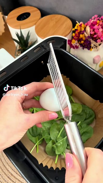 Low-Calorie Spinach & Hot Dog Breakfast