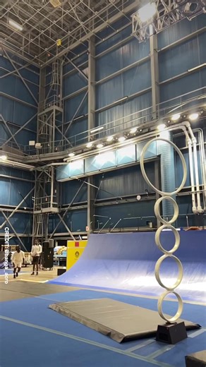 The audacity to attempt this... 😅⁠ ⁠ 📹️: @‌banga_acro | Memes by Woo