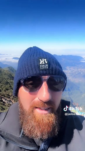 Fansipan sapa 3.143m#aussie #sapa #travel #adventure #foryou #veitnam #livingmybestlife #viraltiktok #fansipan #3.143m