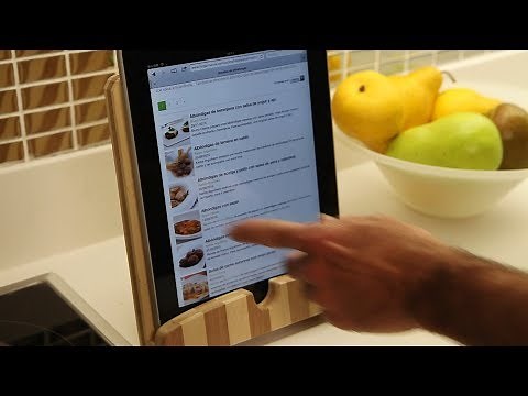 How to Make a Wooden Kitchen Easel - DIY