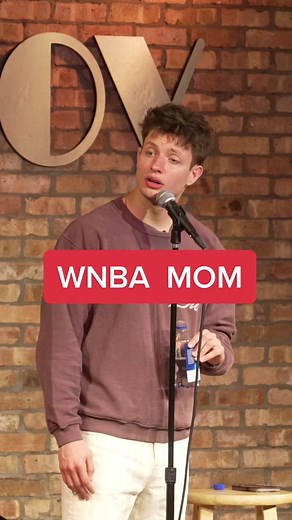 Don’t objectify me.😂🤷🏻‍♂️🏀 #comedy #standup #standupcomedy #funny #roast #mattrife #crowdwork #improv #wnba #heckler