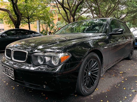 【广州｜745 Li 4.4 V8 E66】直到2025年的今天，依旧觉得当年的宝马E66是最好看的7系，犹记得这款745被形容为“武装到牙齿”