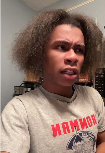 Storytime on how this emo dl left me stranded at a McDonald’s 🙂 #dl #storytime #stranded #mcdonalds #fyp