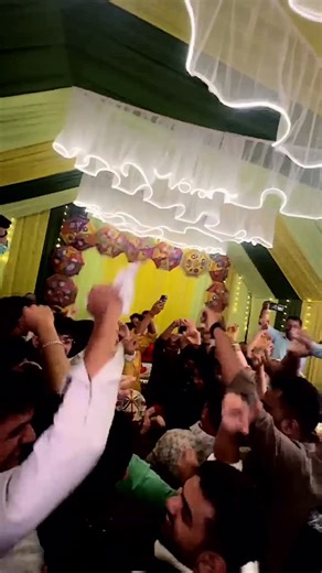 Shoaib🦅 on Instagram: "Saali ki demand zyada thi🫢. . . . . . #share #funny #reels #like #reelitfeelit"