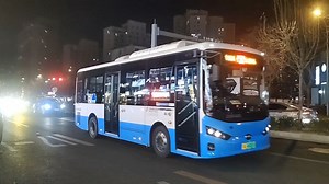 【新车上线】专194路BYD6850HZEV3 比亚迪K7G青年路口北进出站