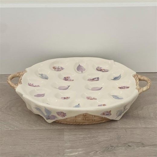 Vintage Deviled Egg Platter Basket - Etsy Canada
