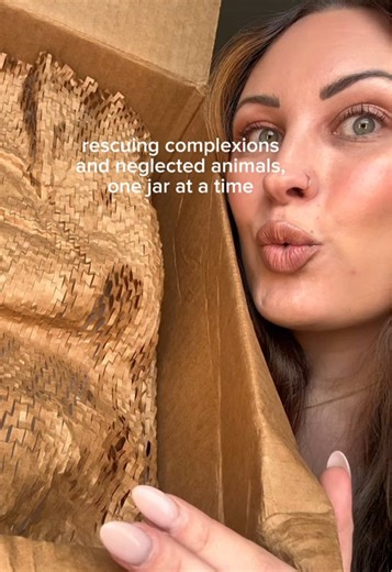 Starting off the new year right with @FarmHouse Fresh skincare! ✨🌿 Words that describe this brand? Organic. Natural. Kind. Result driven. Luxury. Fresh. Holistic. Grounding. Generous. Personalized. ✨ THANK YOU #fhfskincare for this surprise special delivery! • ✨🌿 SHOP #FHF and click my link in bio! Use my #promocode SKINBYSHELL124 for free shipping $40 ! • 🧜🏽‍♀️ Michelle Gravallese, Master Aesthetician 📍 Potomac, Maryland #cleanbeauty #naturalskincare