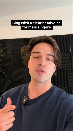 Male singers who want to sing with a clear headvoice voice - do this exercises everyday! #countertenor #vocalcoach #singinglessons #headvoice #malesinger