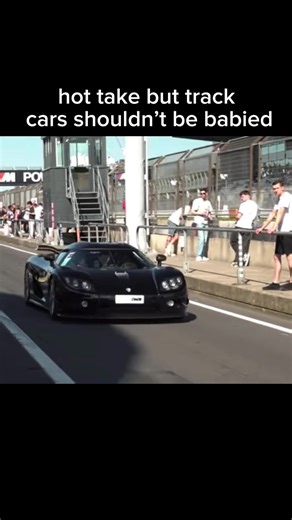 Understanding Hypercars: Track Features and Benefits