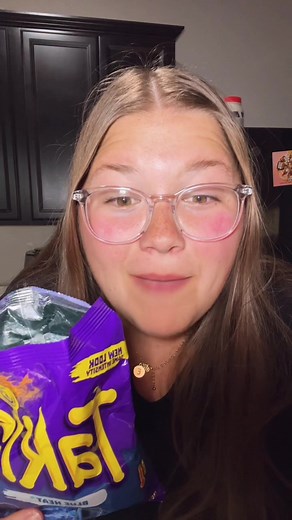 Spicy chip challenge #spicychips #asmr