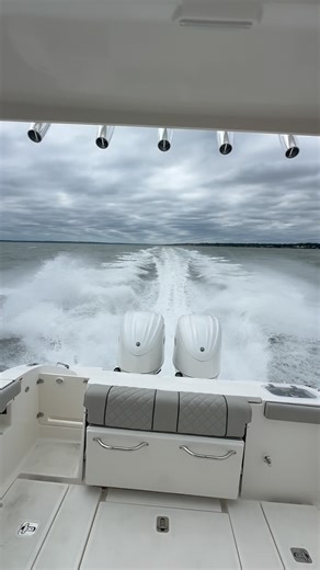 From speed to stability — the @pursuitboats S 288 cuts through chop with ease, even at 45 MPH. ⚡ This boat truly does it all. 🔗 Explore our Pursuit lineup through the link in bio. #StrongsMarine #PursuitBoats #OnTheWater | Strong's Marine