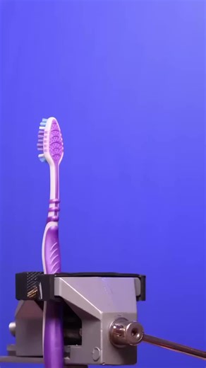 Close-Up ASMR Filming with Slow Motion Techniques