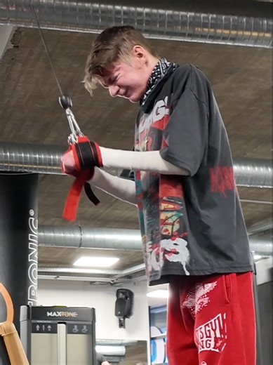 Push day workout Feeling shit edition #viralvideos #fitnessmodel #motivation #gymtok #gym