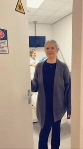 ✨ It’s magic and it happens at The Laser Bar 🪄💫 Kom binnen als jezelf, loop naar buiten als je beste versie. #Itsmagic #thelaserbarglow #skinsogooditshouldbeillegal #thelaserbar #rotterdam #quantasystem #chromelaser #fractionallaser #skincare #rejuvenating #foreveryoung #ultraceuticals #obagimedical #glow #glowyskin #jong #funnyvideo | The Laser Bar