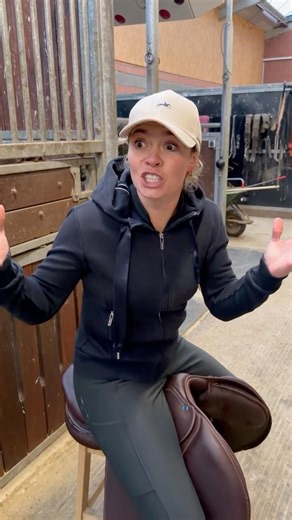 Horse Farm Love - GIVEAWAY ALERT 🚨 @reitsportschockemohle924 #horsefarmlove #giveaway #horse