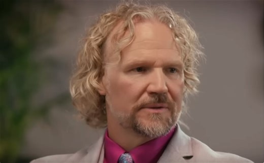 Sister Wives: Kody Brown Credits ‘Jeans Model’ Wife Robyn For Success, Fans Mock