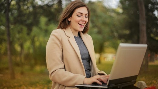 100  Funny Argumentative Essay Topic Ideas